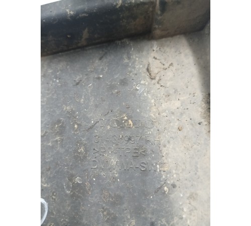 Брызговик задний правый