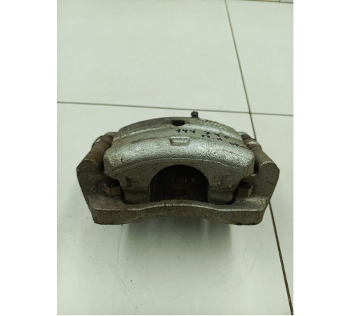 Суппорт передний левый