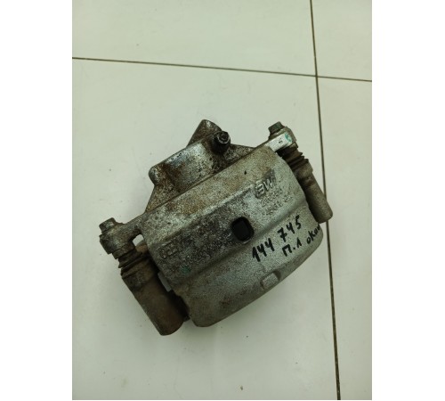 Суппорт передний левый