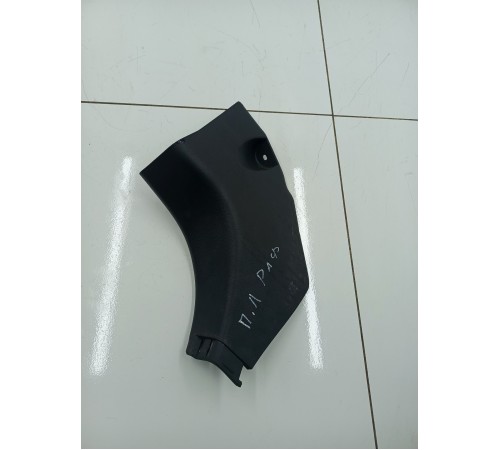 Накладка на порог передняя левая 