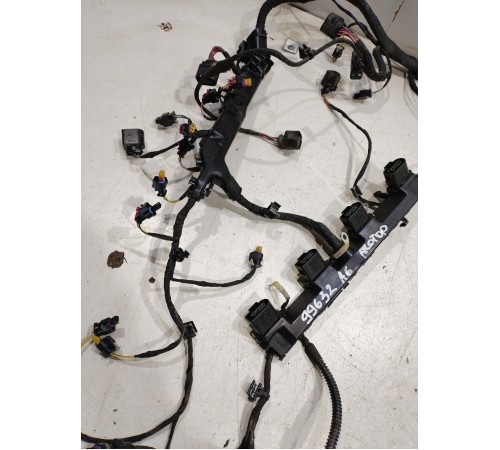 Электропроводка моторного отсека