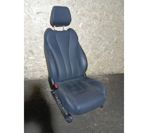 Сиденье переднее левое