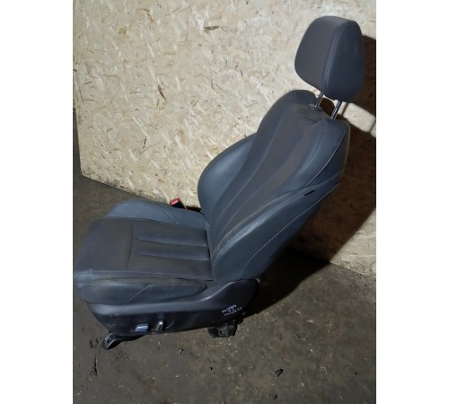 Сиденье переднее левое