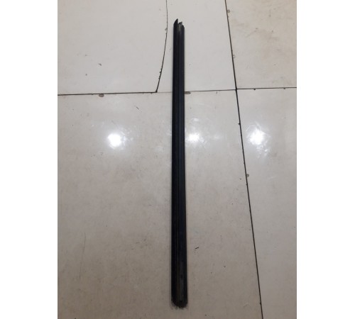 Уплотнитель стекла (задний левый внутренний)