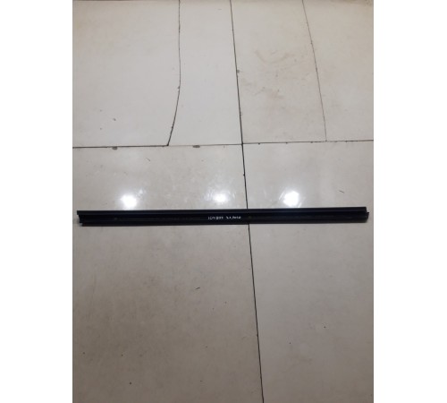 Уплотнитель стекла (задний левый внутренний)