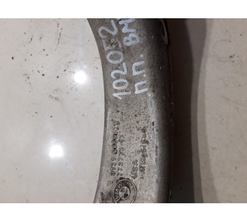 Кулак поворотный(передний правый)