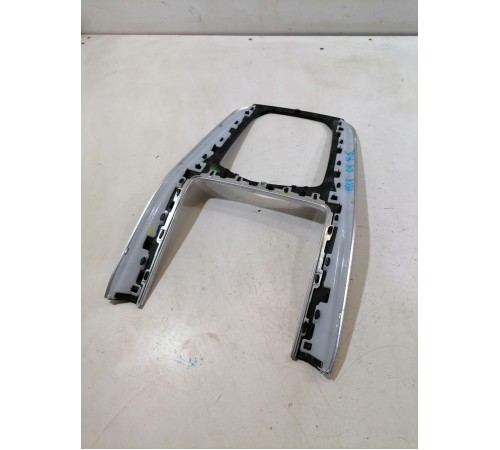 Декоративная накладка центральной консоли