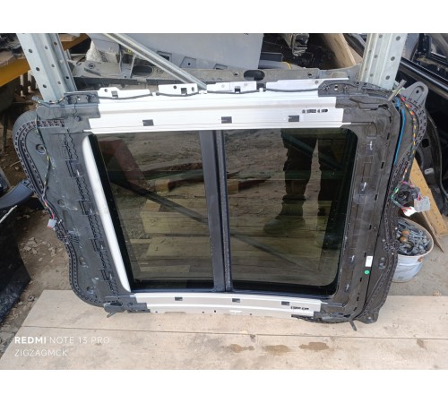 Люк крыши панорамный