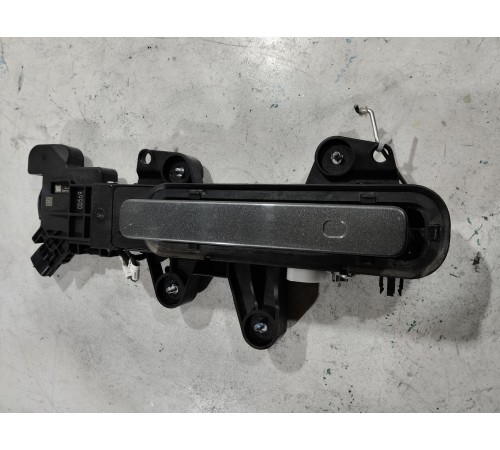 Ручка двери передняя левая внешняя