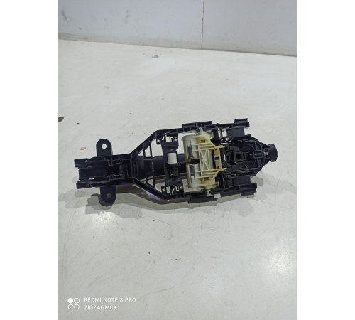 Ручка двери (задняя правая внешняя)