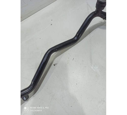 Патрубок вентиляции картерных газов