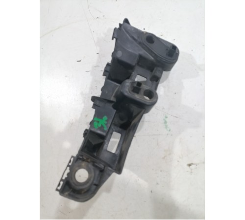 Кронштейн бампера задний левый 