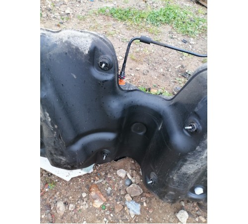 Бак топливный