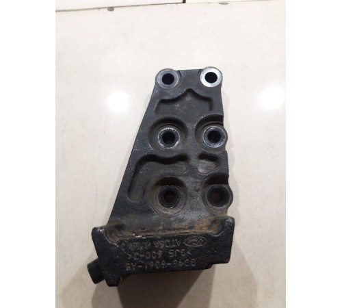 Опора коробки передач АКПП левая