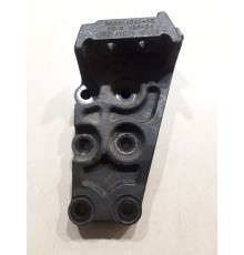 Опора коробки передач АКПП левая