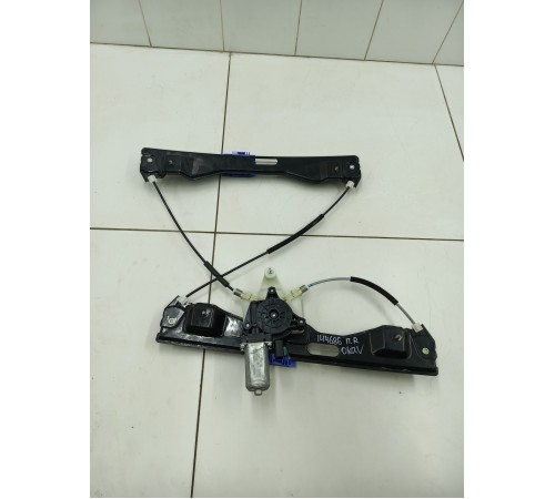 Стеклоподьемник двери передний правый в сборе