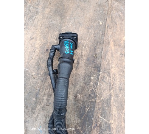 Горловина топливного бака