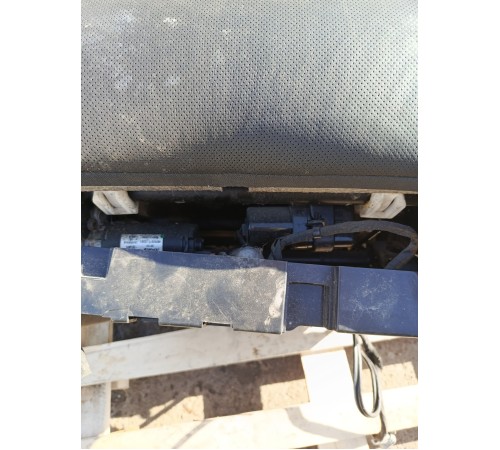 Сиденье переднее левое