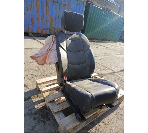 Сиденье переднее левое