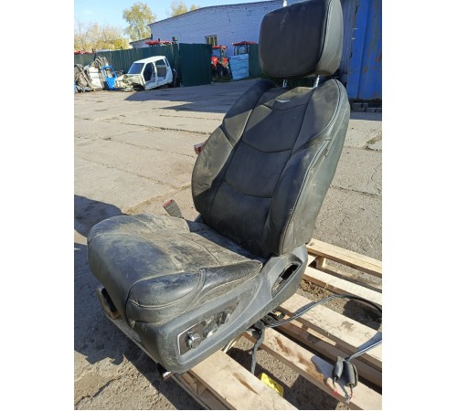 Сиденье переднее левое