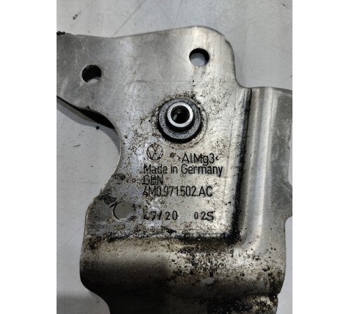 Кронштейн(крепление) кузова