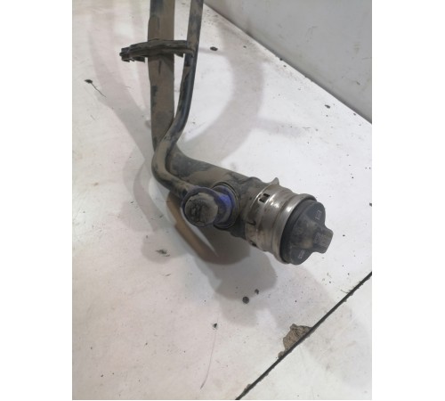 Горловина топливного бака