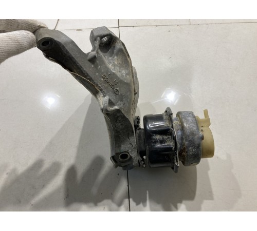 Подушка (опора) двигателя правая