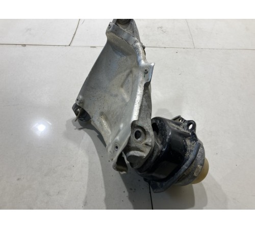 Подушка (опора) двигателя правая