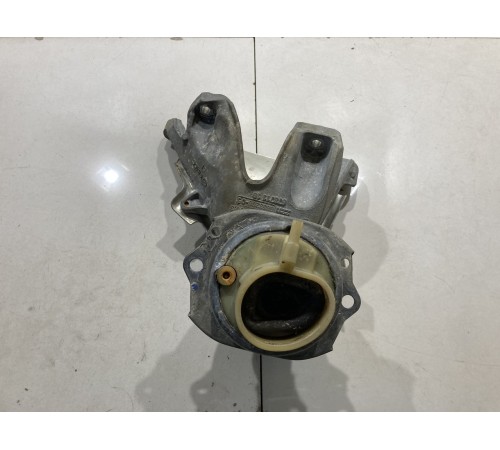 Подушка (опора) двигателя правая