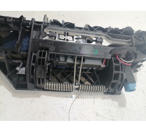 Ручка двери передняя правая (наружная)