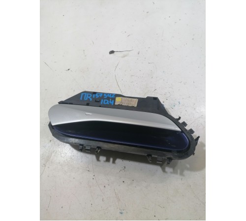 Ручка двери передняя правая (наружная)