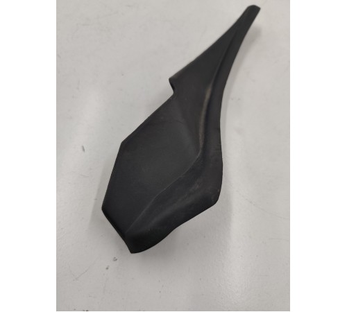 Уголок жабо правый