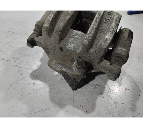 Суппорт передний правый