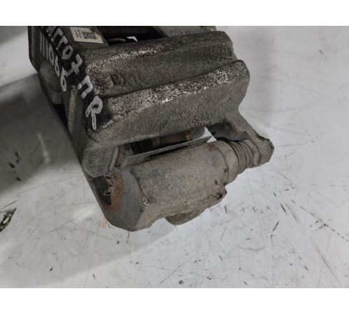 Суппорт передний правый