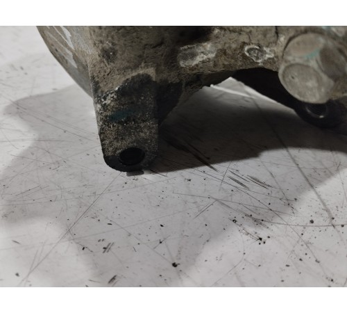 Суппорт передний правый