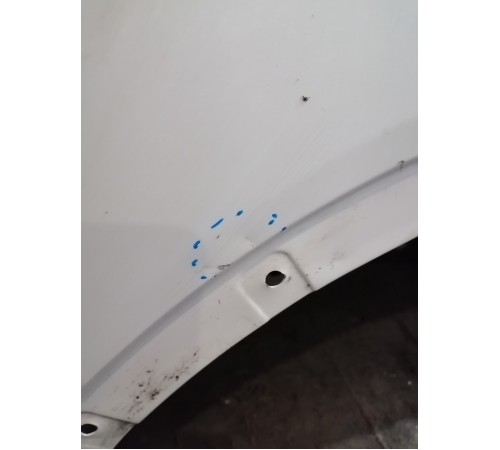 Крыло переднее правое