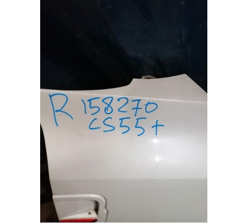 Крыло переднее правое