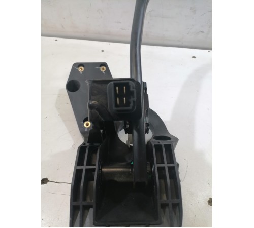 Педаль тормоза