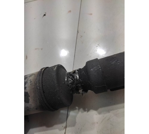 Карданный вал (передний)