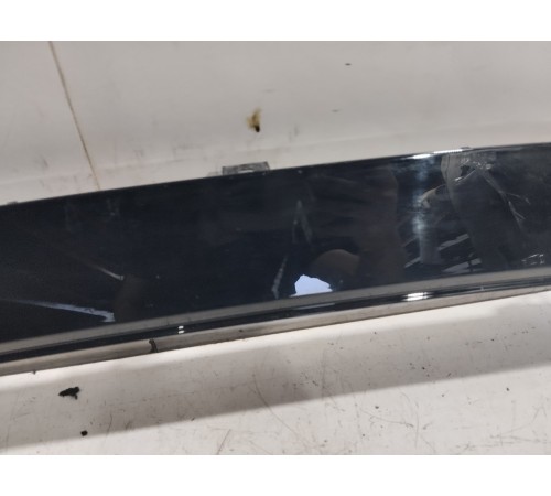 Накладка крышки багажника