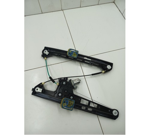 Стеклоподъемник передний левый