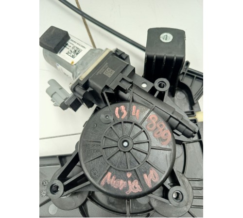 Стеклоподъемник передний левый