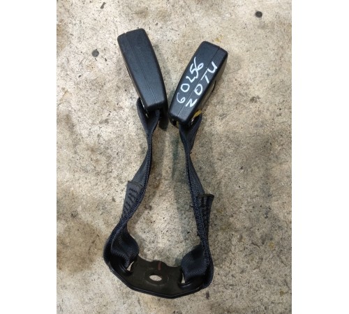 Ответная часть задних ремней безопасности