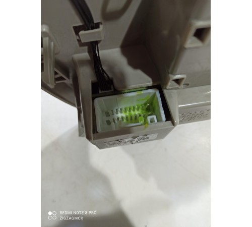 Плафон внутреннего освещения(передний)