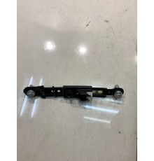 Регулятор высоты ремня безопасности (правый)