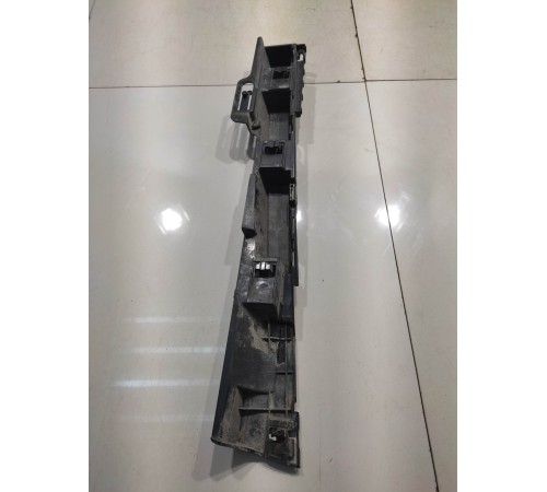 Кронштейн накладки на порог (наружней) задний правый