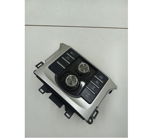 Блок кнопок управления полным приводом (подвеской)