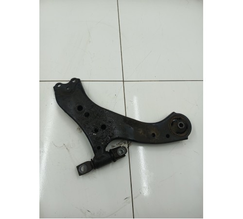 Рычаг передний правый