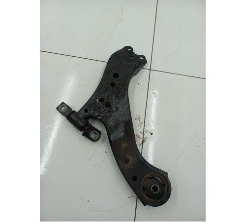 Рычаг передний правый