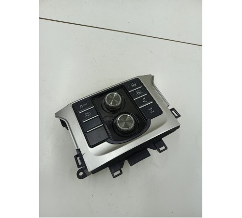 Блок кнопок управления полным приводом (подвеской)